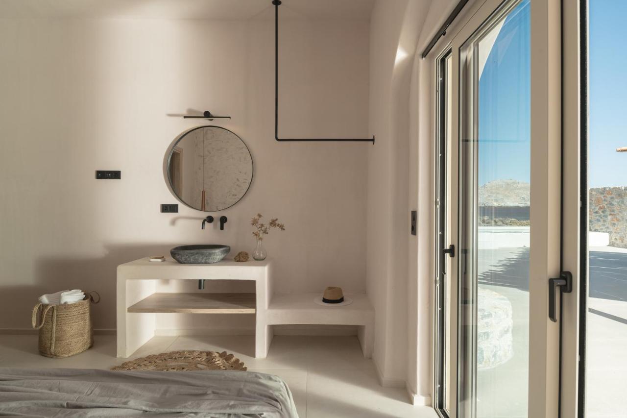 Isla Beach House, A Timeless Retreat, By Thinkvilla Damnoni Exterior photo