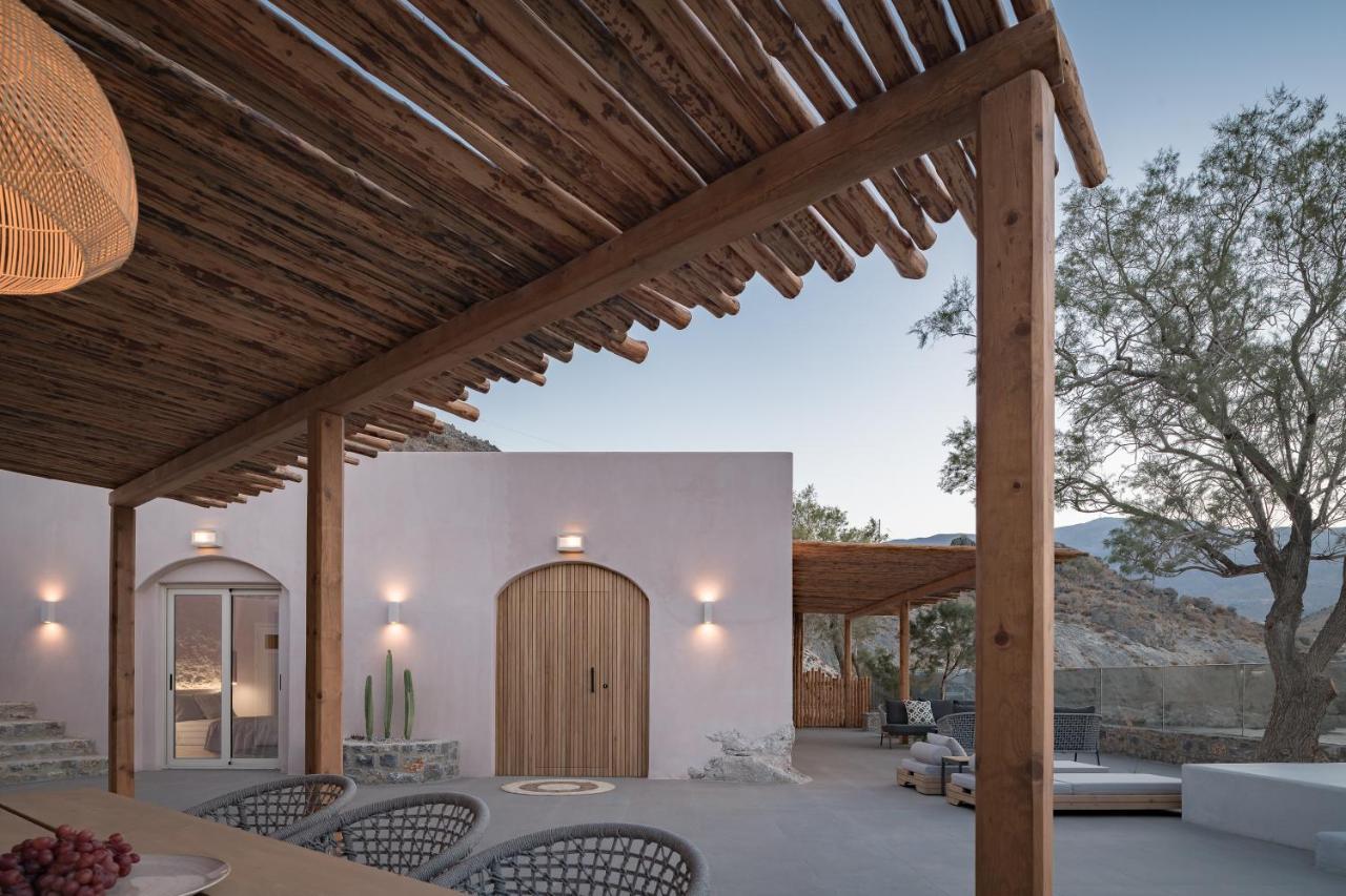 Isla Beach House, A Timeless Retreat, By Thinkvilla Damnoni Exterior photo